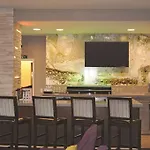 La Quinta By Wyndham Arlington North 6 Flags Dr 